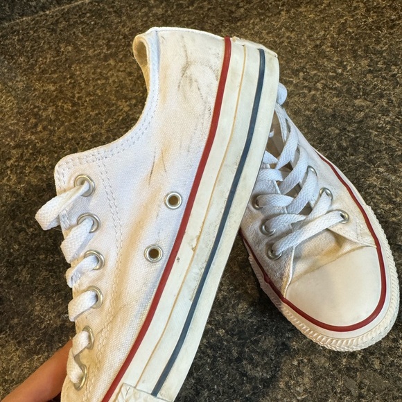 Converse - Picture 2 of 4